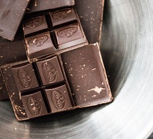 10 Amazing Benefits Of Dark Chocolate For Your Health & Side Effects ...